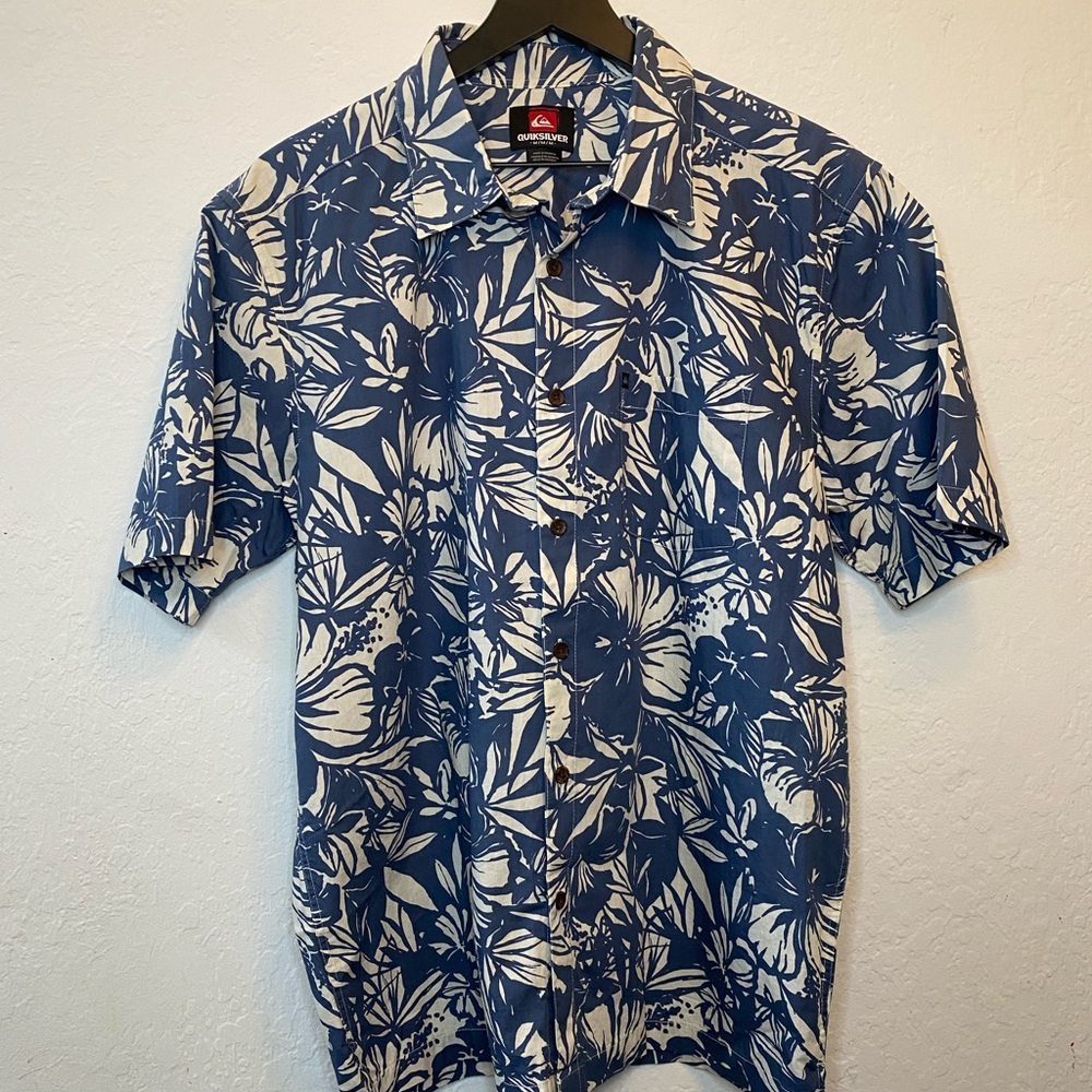 Quiksilver Hawaii Exclusive Floral Aloha Shirt Blue White Men's M NWT